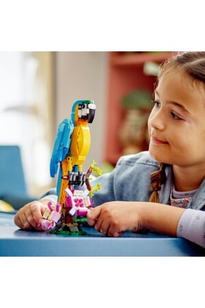 ® Creator Exotic Parrot 31136 – Spielzeug-Bauset für Kinder ab 7 Jahren (253 Teile) - 12