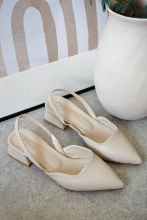 Damenschuhe in Blush Beige mit nackter Haut und mattem Leder mit spitzer Zehenpartie und kurzem Blockabsatz - 7