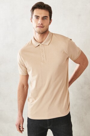 Erkek Çekmeyen Pamuklu Kumaş Slim Fit Dar Kesim Açık Bej-Beyaz Kıvrılmaz Polo Yaka Tişört - 1