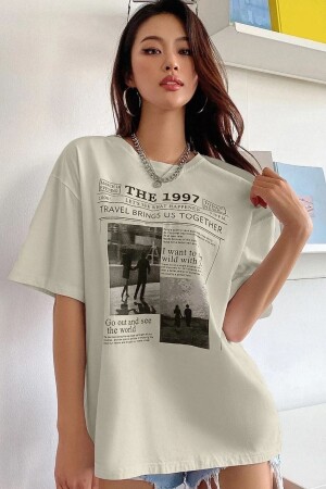 Kadın Bej The 1997 Baskılı Oversize T-shirt - 1