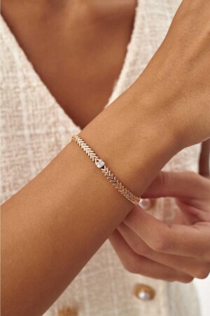 Kleines Baguette-Diamantarmband mit Fischgrätenmuster - 2