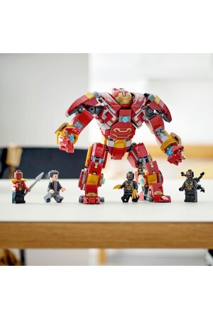 ® Marvel Hulkbuster: Kampf um Wakanda 76247 – Bauset für Kinder ab 8 Jahren (385 Teile) - 12