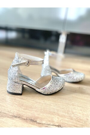 Silberne glitzernde Mädchenschuhe mit Absatz - 1