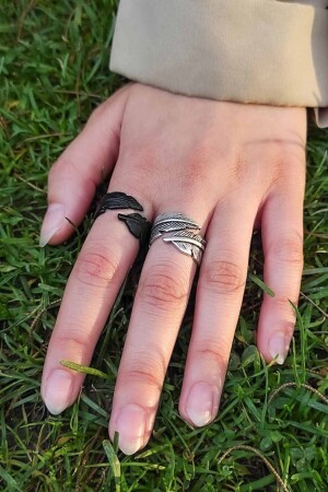 Verstellbares schwarz-silbernes Unisex-Ringset mit Federblatt-Figur - 4